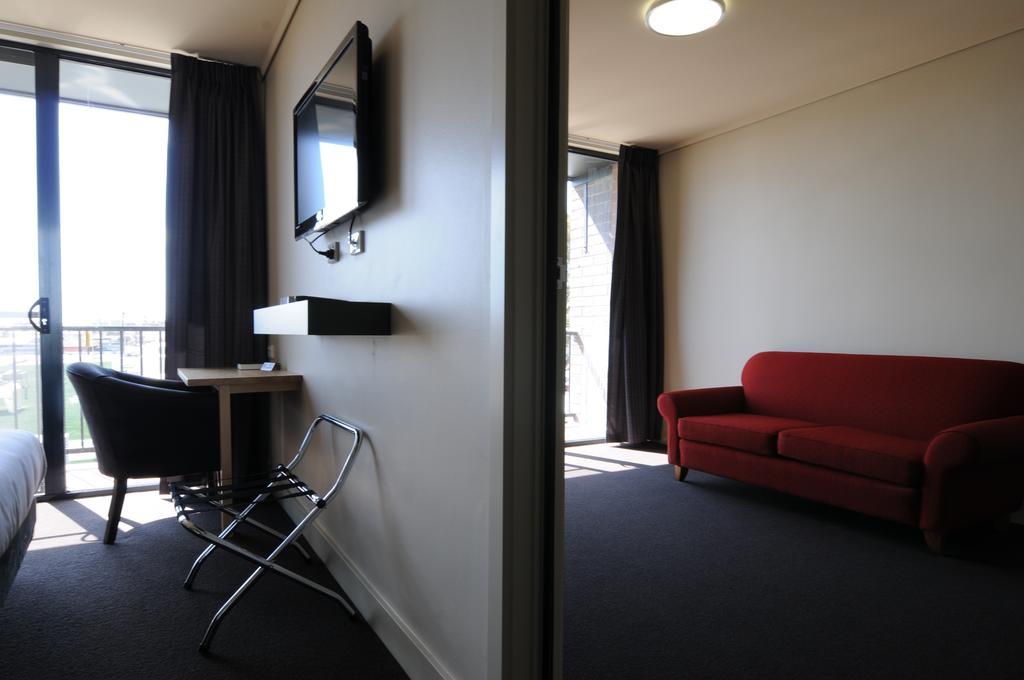 Mansfield Park Hotel Finsbury Room photo